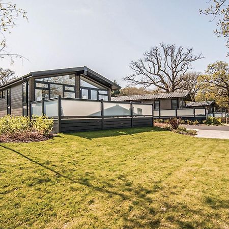 فندق Woodside Coastal Retreat Fishbourne  المظهر الخارجي الصورة