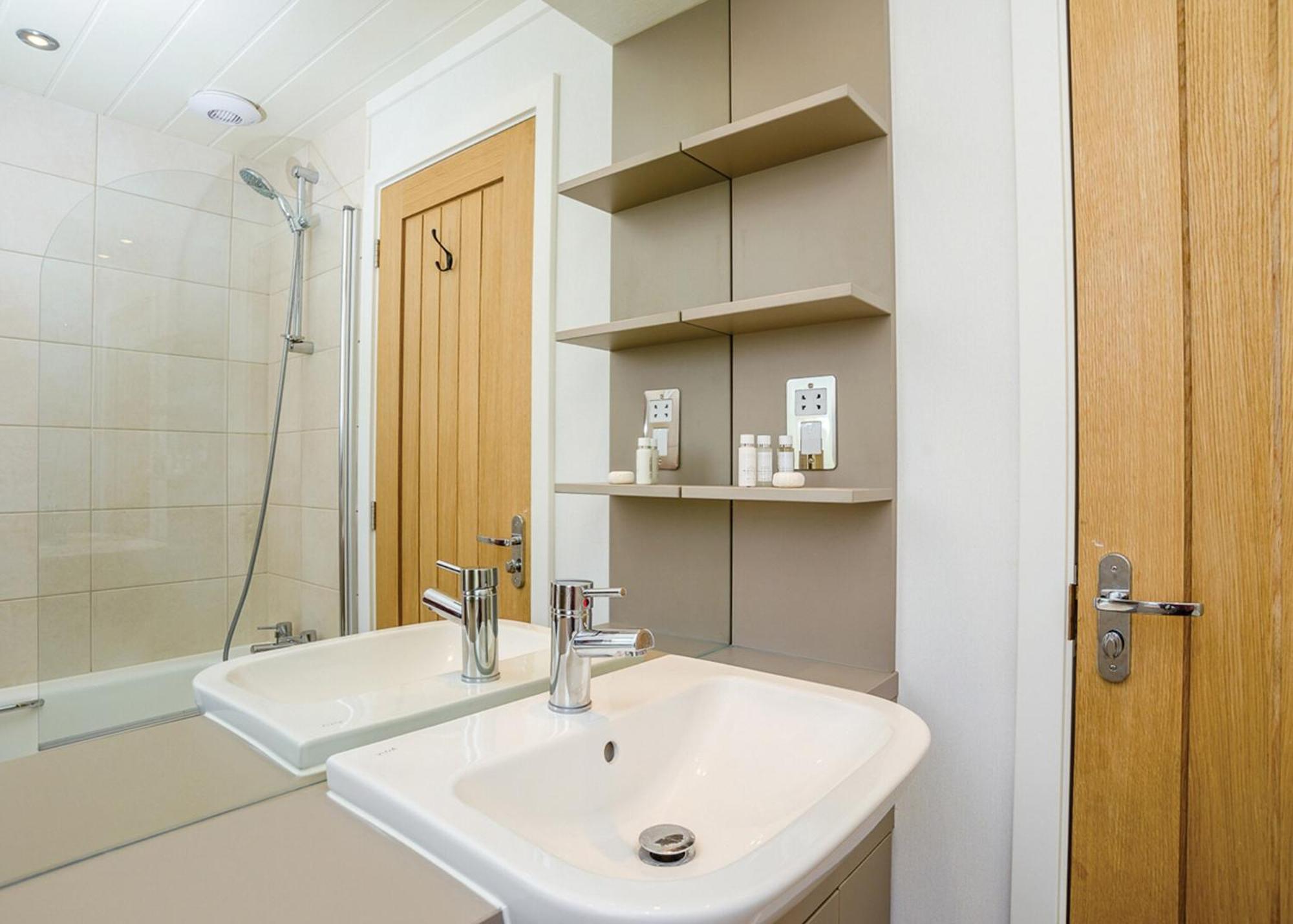 فندق Woodside Coastal Retreat Fishbourne  الغرفة الصورة