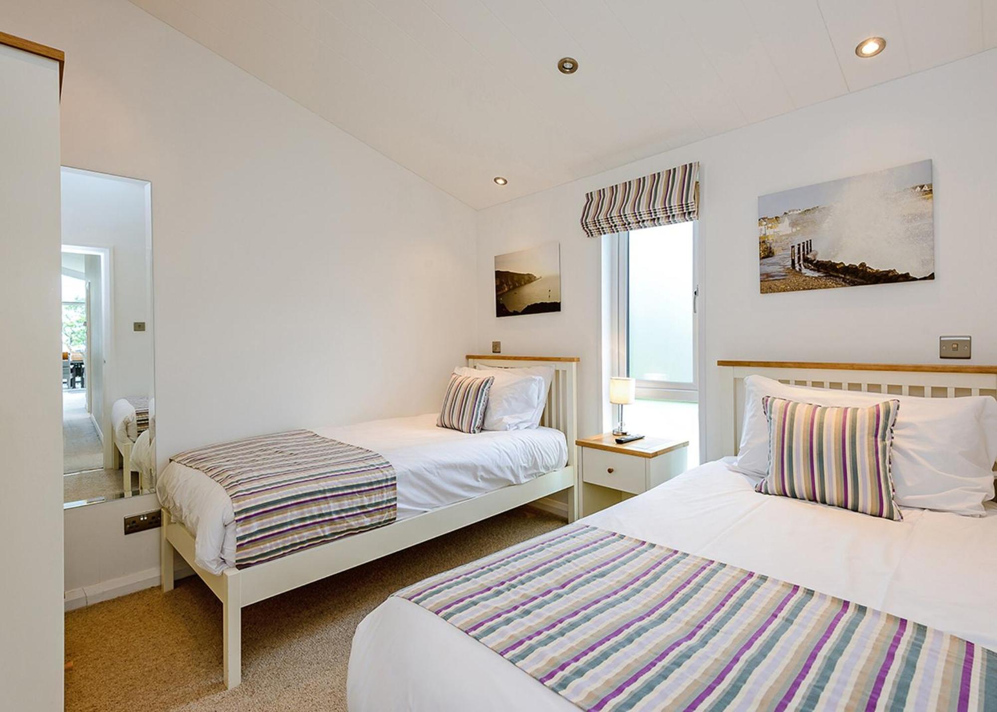 فندق Woodside Coastal Retreat Fishbourne  الغرفة الصورة